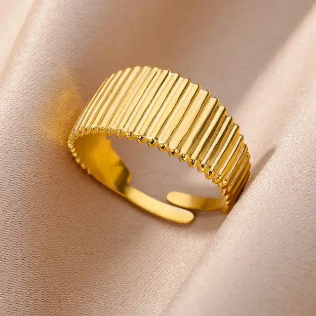 Radiant Trend Stackable Rings (Gold variety)