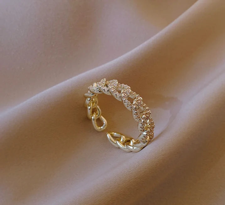 Golden Twirl Elegance Rings