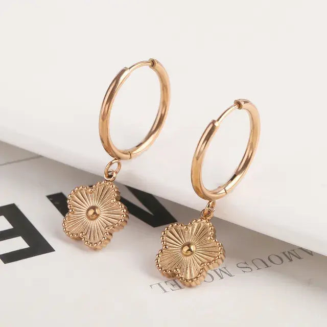 Fleur de Lumière Bracelet and Earrings