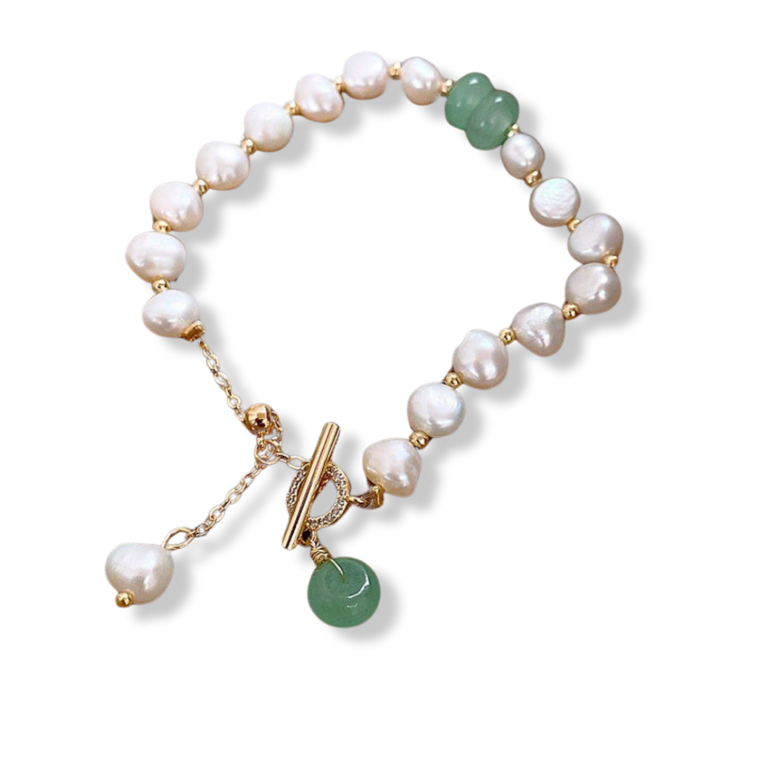 Lustrous Pearl Bracelet