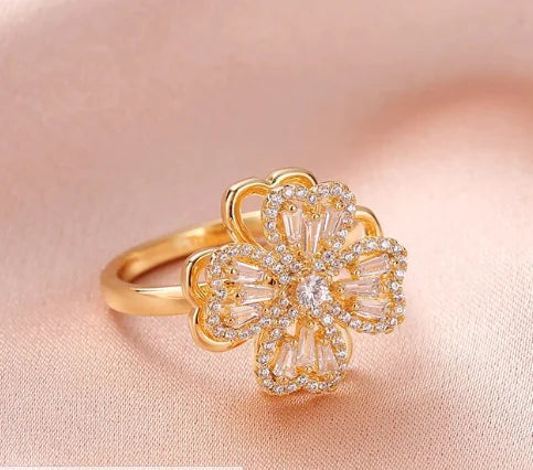 Radiant Fleur Ring