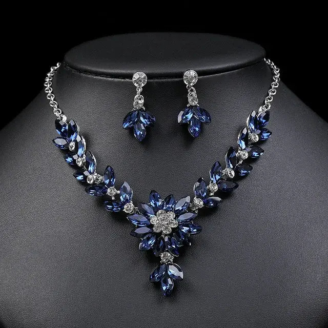 Glamorous Floral Jewelry Set