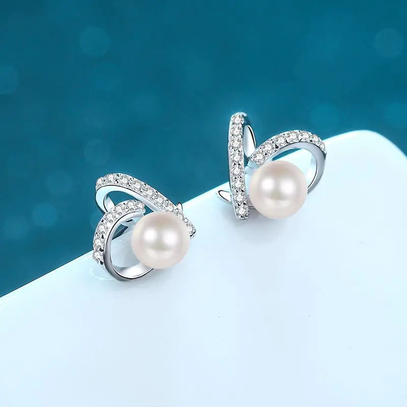 Pearl Elegance Stud Earring