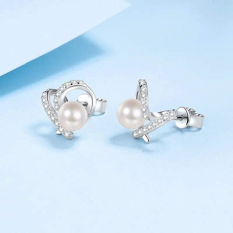 Pearl Elegance Stud Earring