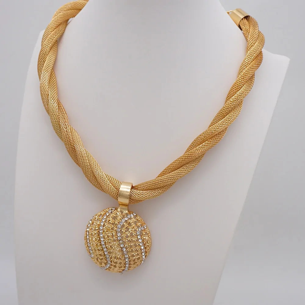 Opulent Gold Elegance Jewelry Set