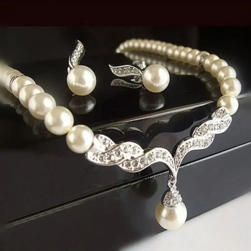 Radiant Pearl Jewelry Set