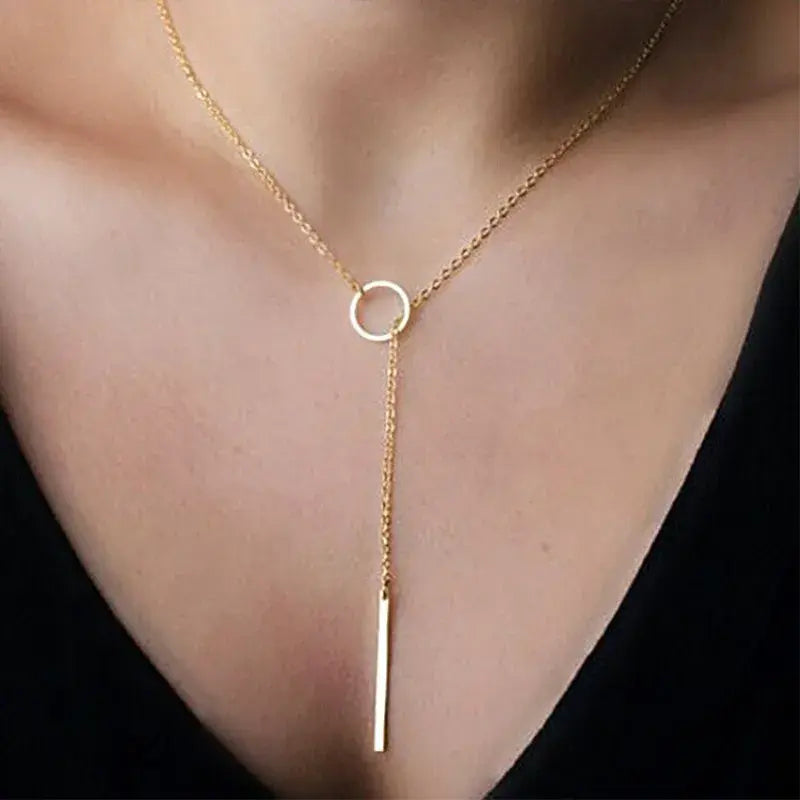 Chic Oval Bar Necklace