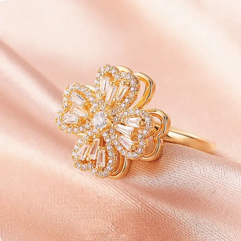 Radiant Fleur Ring