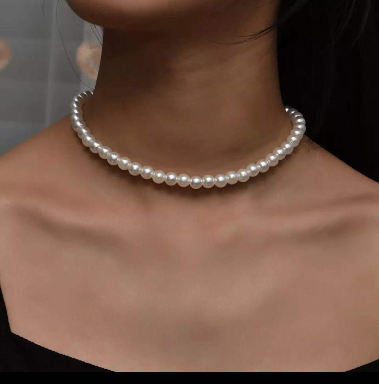 The Elegant Pearl Necklace