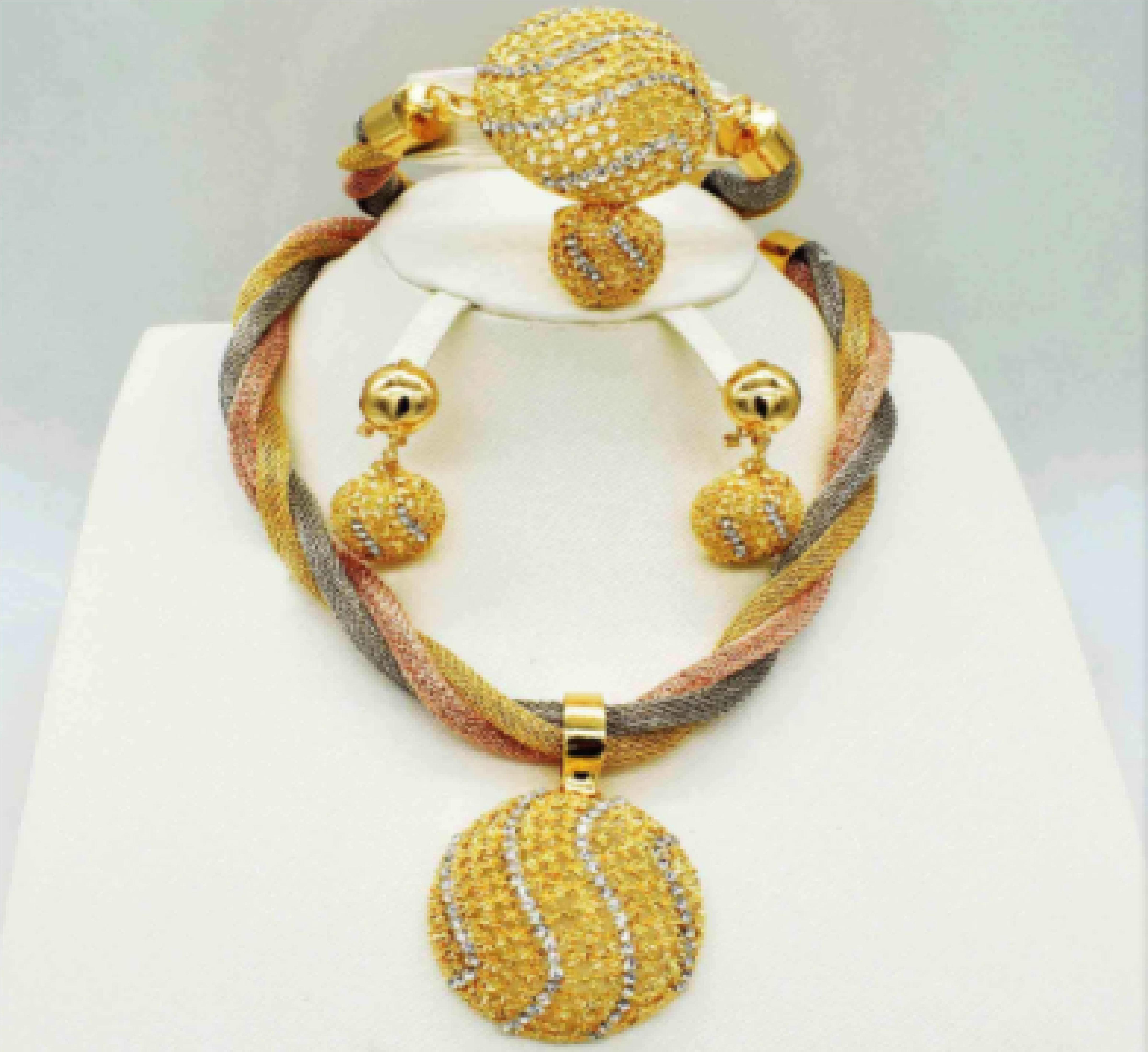 Opulent Gold Elegance Jewelry Set