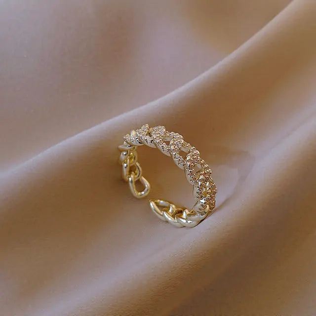 Golden Twirl Elegance Rings