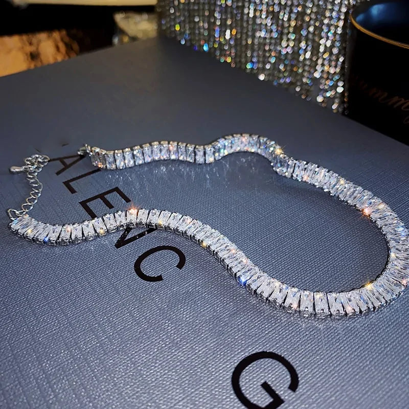 Glamorous Glisten Necklace