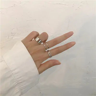 Chic Butterfly Charm Rings